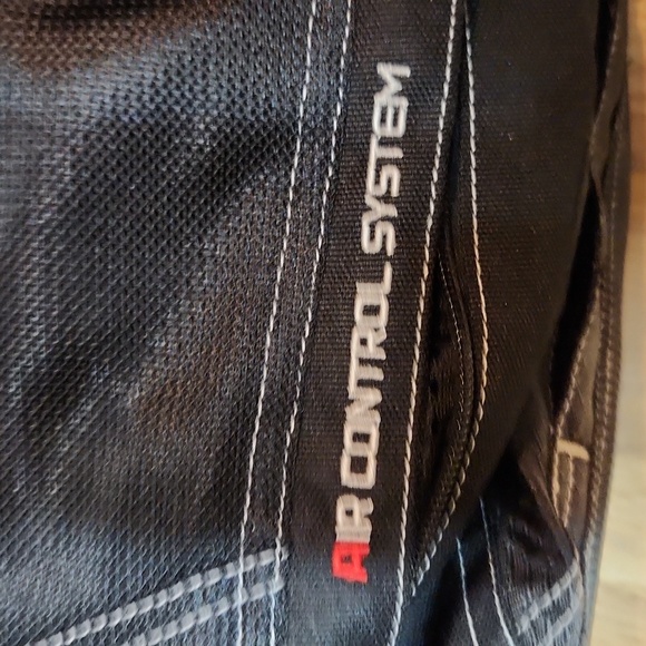 Motorcycle jacket - Picture 3 of 5